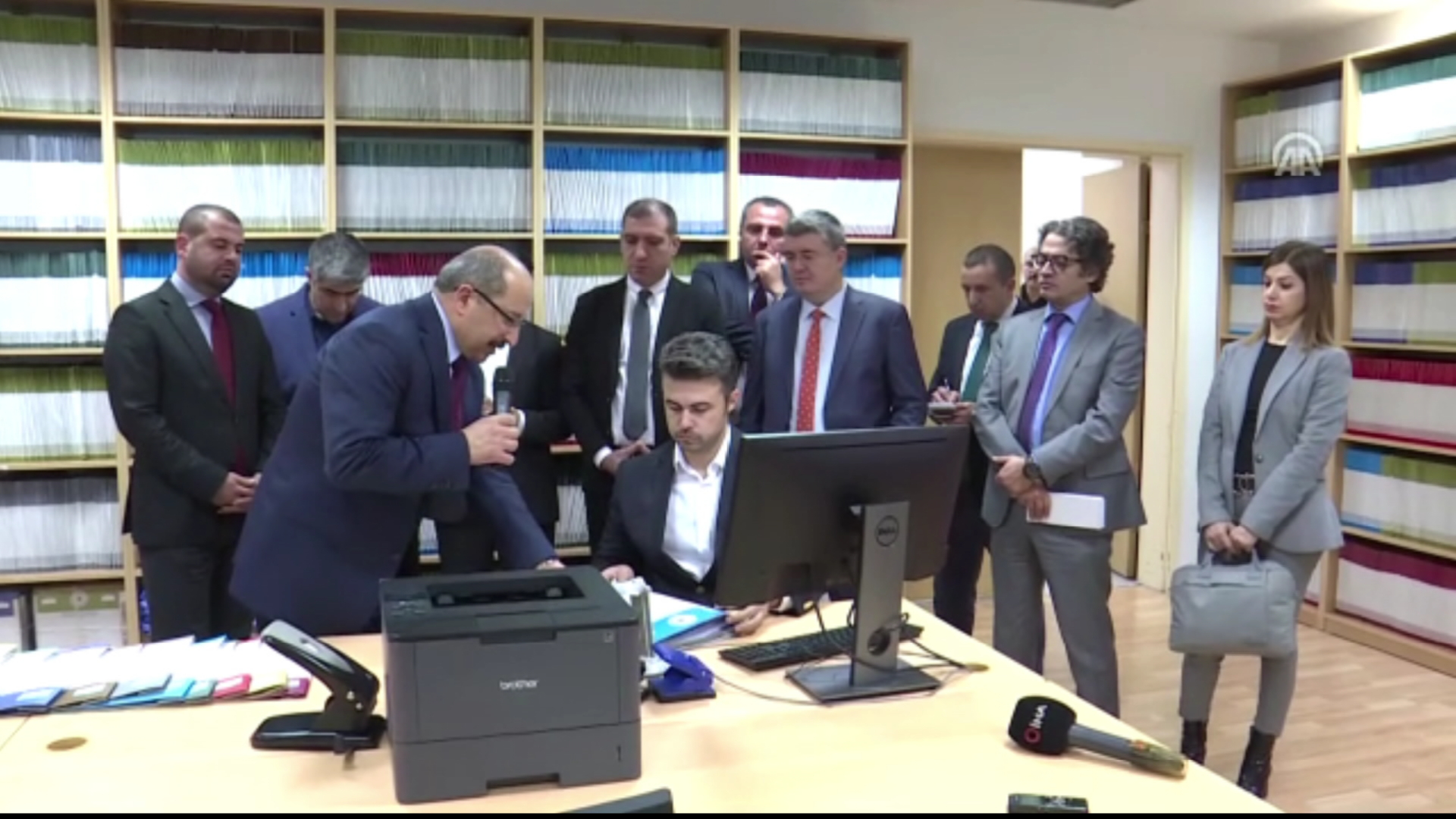 Komîsyona Rewşa Awarte ya Tirkiyê: Zêdetir ji 126 kesan bi hinceta stem li wan hatiye kirin, serdana wan kirîne 